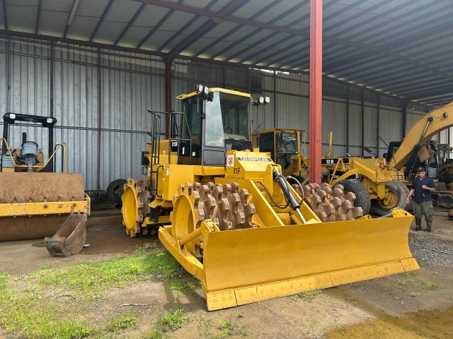Caterpillar 815F2
